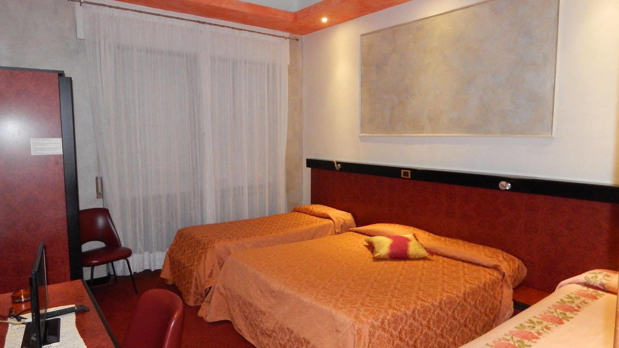 Hotel Royal Viverone Ngoại thất bức ảnh